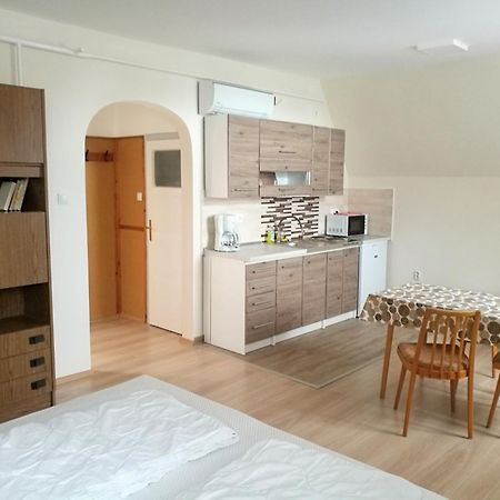 Revesz Vendeghaz Hotell Harkány Exteriör bild