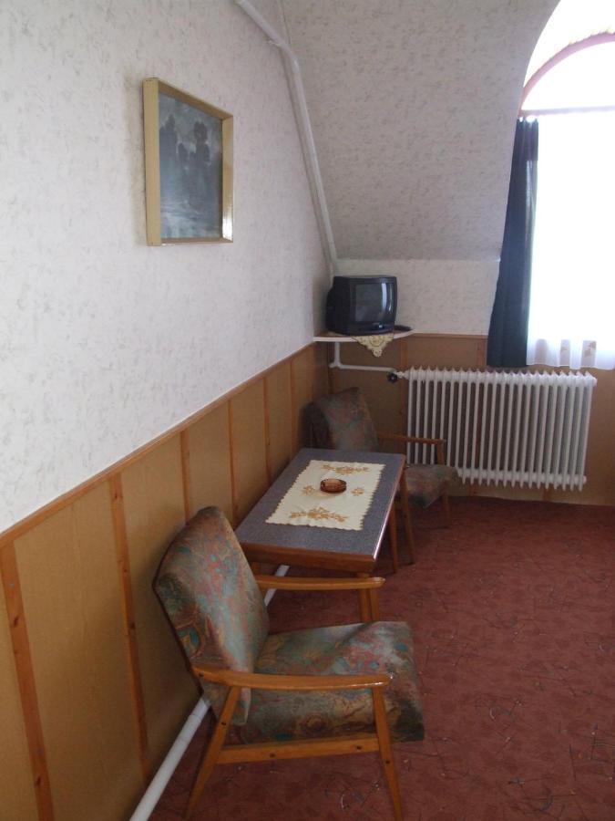 Revesz Vendeghaz Hotell Harkány Rum bild