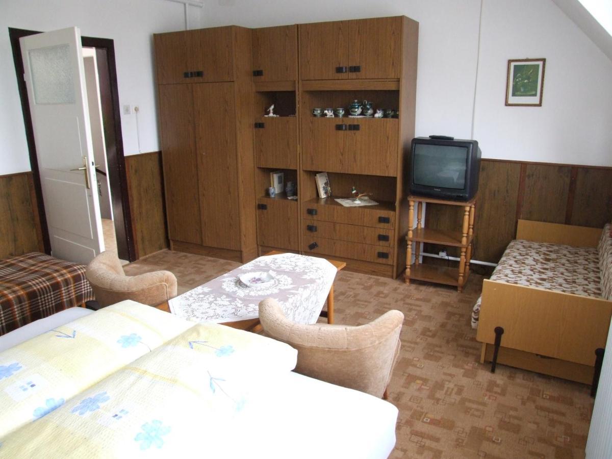 Revesz Vendeghaz Hotell Harkány Rum bild