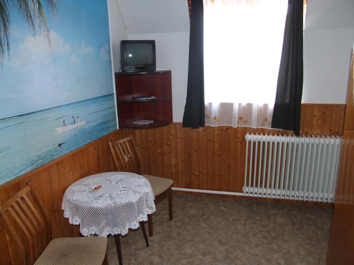 Revesz Vendeghaz Hotell Harkány Exteriör bild