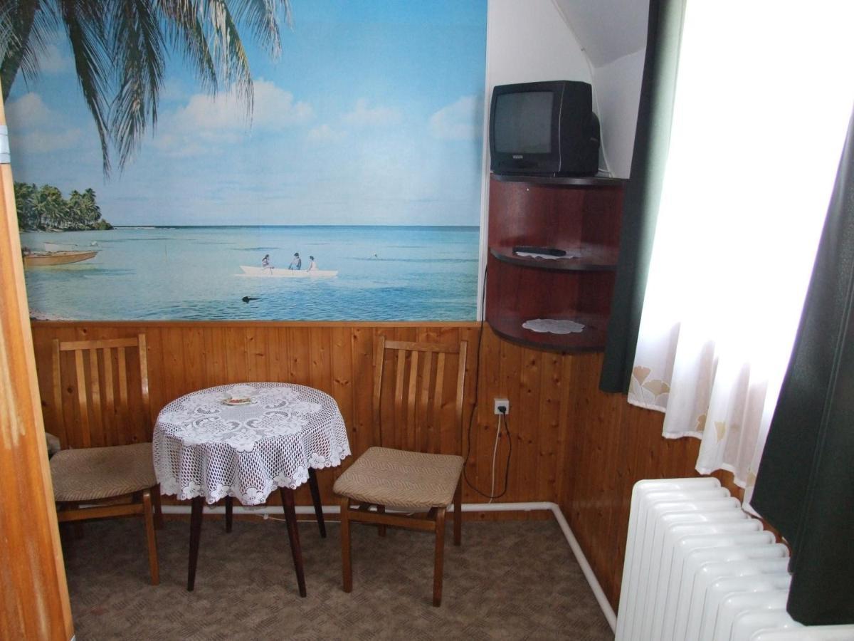 Revesz Vendeghaz Hotell Harkány Rum bild