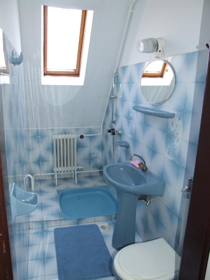 Revesz Vendeghaz Hotell Harkány Rum bild
