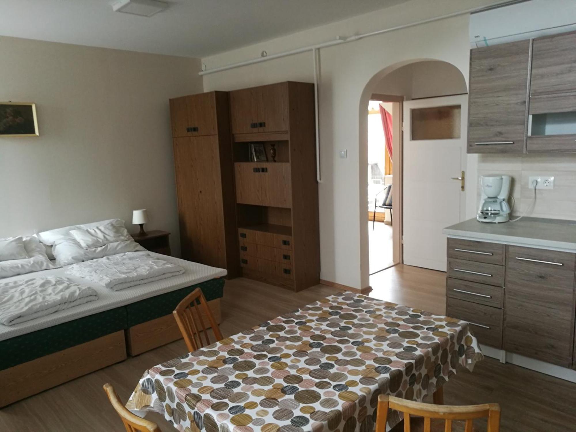 Revesz Vendeghaz Hotell Harkány Exteriör bild