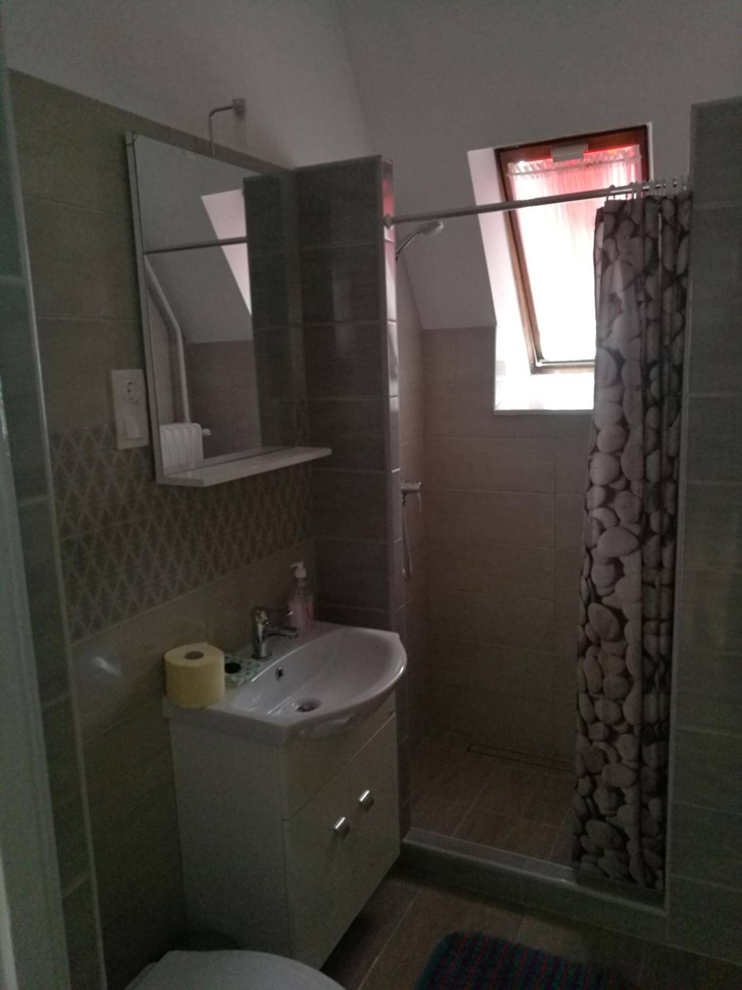 Revesz Vendeghaz Hotell Harkány Exteriör bild